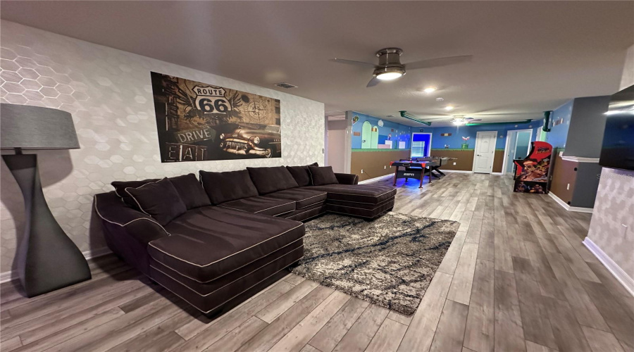DAVENPORT, Florida 33897, 10 Bedrooms Bedrooms, ,8 BathroomsBathrooms,Residential,For Sale,LELANI,0,MFRO6344168