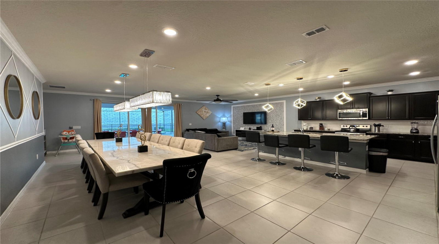 DAVENPORT, Florida 33897, 10 Bedrooms Bedrooms, ,8 BathroomsBathrooms,Residential,For Sale,LELANI,0,MFRO6344168