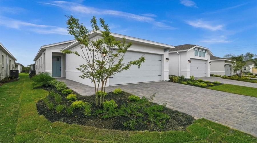 KISSIMMEE, Florida 34747, 2 Bedrooms Bedrooms, ,2 BathroomsBathrooms,Residential,For Sale,KEY BAY,0,MFRO6343078