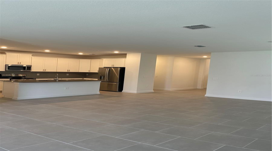DAVENPORT, Florida 33837, 4 Bedrooms Bedrooms, ,3 BathroomsBathrooms,Residential,For Sale,CAMDEN,0,MFRO6336129