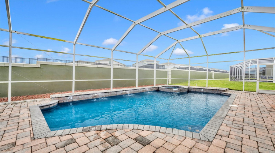 DAVENPORT, Florida 33897, 5 Bedrooms Bedrooms, ,5 BathroomsBathrooms,Residential,For Sale,VISTA,0,MFRO6344136