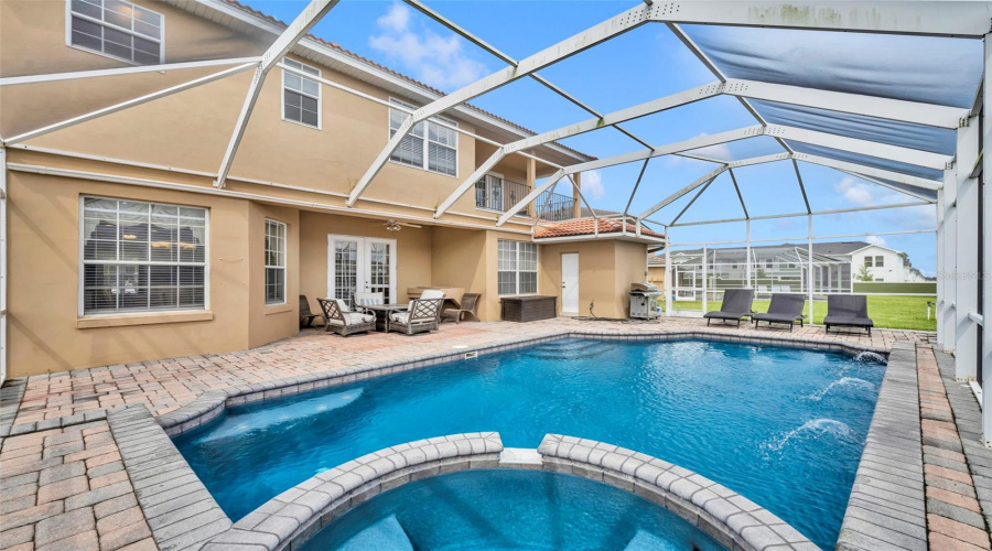 DAVENPORT, Florida 33897, 5 Bedrooms Bedrooms, ,5 BathroomsBathrooms,Residential,For Sale,VISTA,0,MFRO6344136