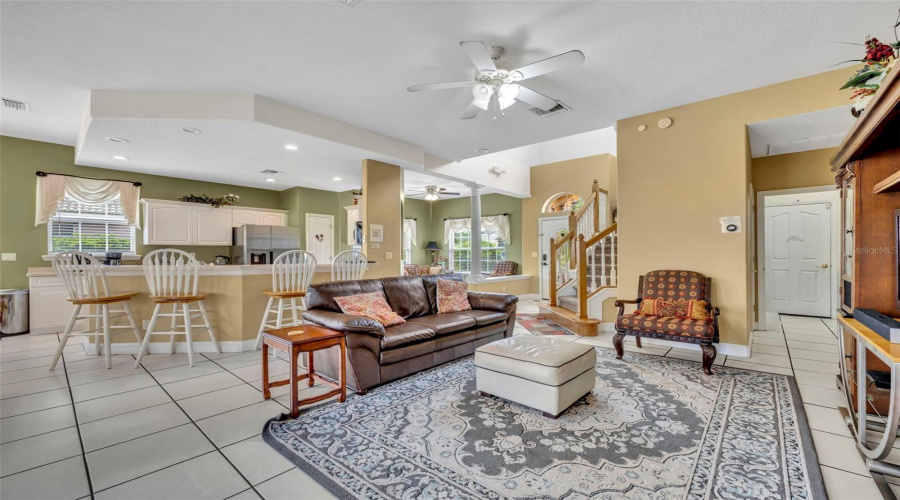 DAVENPORT, Florida 33897, 5 Bedrooms Bedrooms, ,5 BathroomsBathrooms,Residential,For Sale,VISTA,0,MFRO6344136