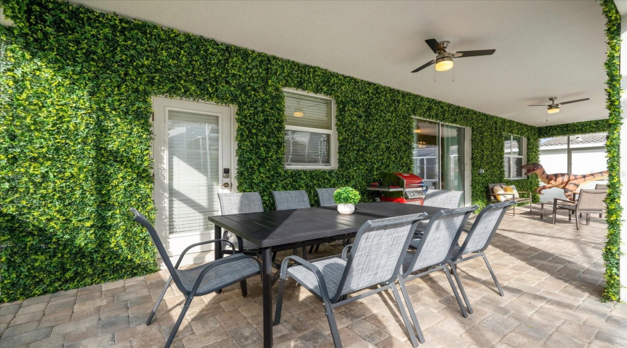DAVENPORT, Florida 33896, 8 Bedrooms Bedrooms, ,5 BathroomsBathrooms,Residential,For Sale,STINGER,0,MFRS5126803