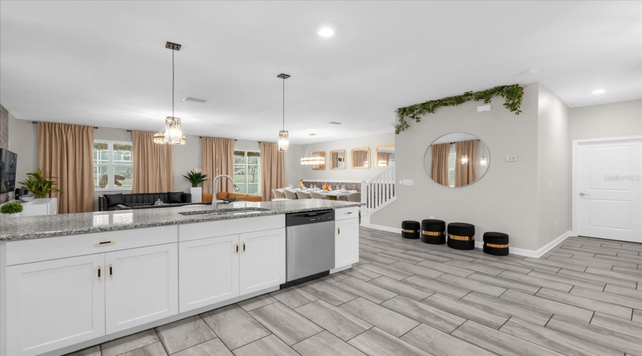 DAVENPORT, Florida 33896, 8 Bedrooms Bedrooms, ,5 BathroomsBathrooms,Residential,For Sale,STINGER,0,MFRS5126803