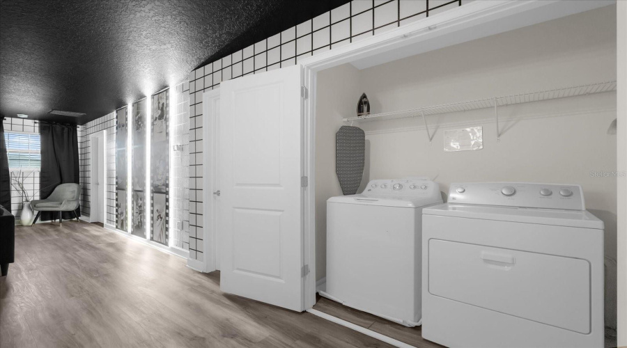 DAVENPORT, Florida 33896, 8 Bedrooms Bedrooms, ,5 BathroomsBathrooms,Residential,For Sale,STINGER,0,MFRS5126803