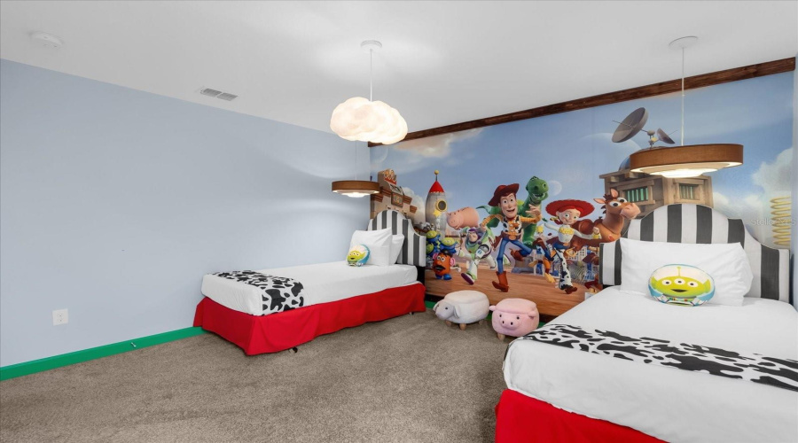 DAVENPORT, Florida 33896, 8 Bedrooms Bedrooms, ,5 BathroomsBathrooms,Residential,For Sale,STINGER,0,MFRS5126803