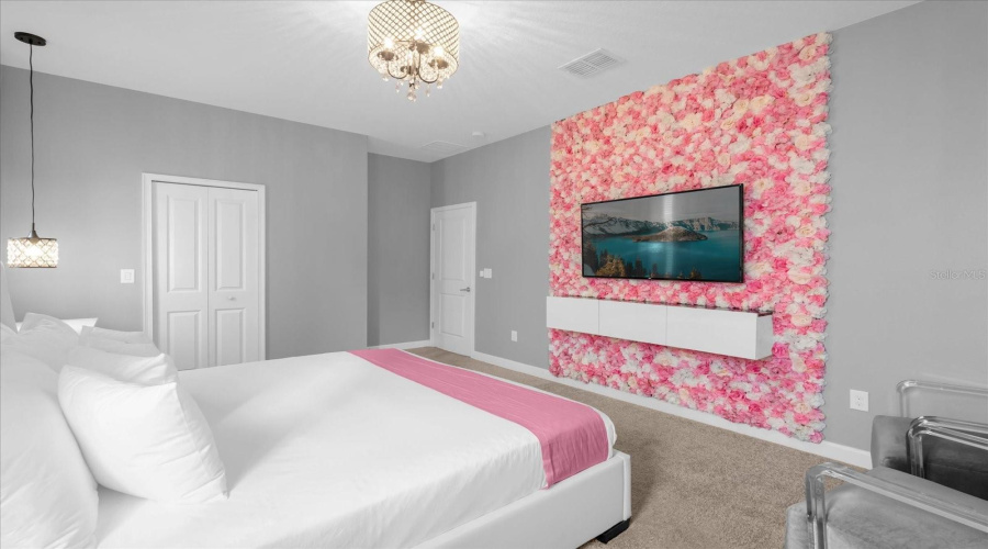 DAVENPORT, Florida 33896, 8 Bedrooms Bedrooms, ,5 BathroomsBathrooms,Residential,For Sale,STINGER,0,MFRS5126803