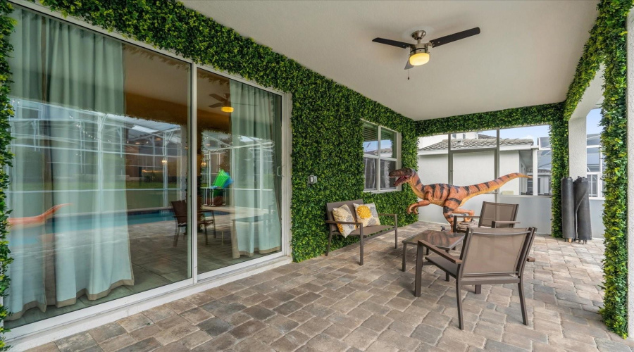 DAVENPORT, Florida 33896, 8 Bedrooms Bedrooms, ,5 BathroomsBathrooms,Residential,For Sale,STINGER,0,MFRS5126803
