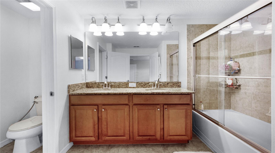 KISSIMMEE, Florida 34747, 4 Bedrooms Bedrooms, ,3 BathroomsBathrooms,Residential,For Sale,CALIFORNIA PALM,0,MFRO6296070