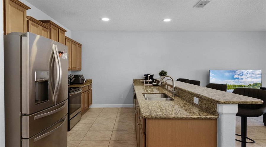 KISSIMMEE, Florida 34747, 4 Bedrooms Bedrooms, ,3 BathroomsBathrooms,Residential,For Sale,CALIFORNIA PALM,0,MFRO6296070