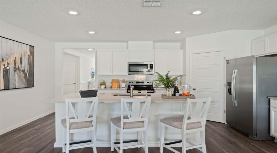 DAVENPORT, Florida 33837, 4 Bedrooms Bedrooms, ,2 BathroomsBathrooms,Residential,For Sale,MOLERA BEACH,0,MFRO6344439