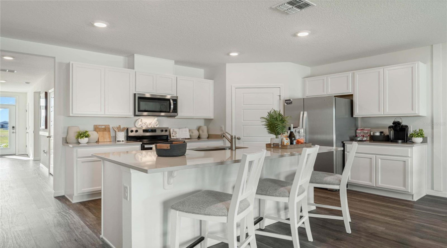 DAVENPORT, Florida 33837, 4 Bedrooms Bedrooms, ,2 BathroomsBathrooms,Residential,For Sale,MOLERA BEACH,0,MFRO6344439