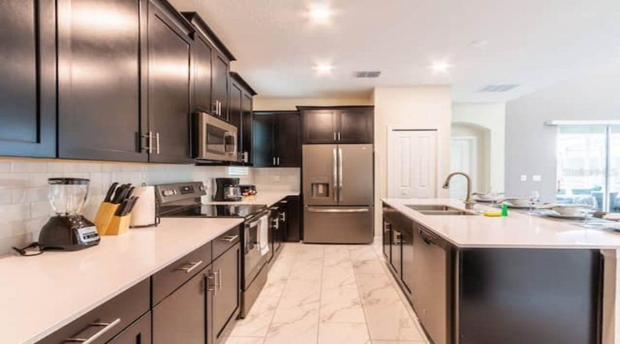 DAVENPORT, Florida 33896, 5 Bedrooms Bedrooms, ,5 BathroomsBathrooms,Residential,For Sale,STICKS,0,MFRO6344415