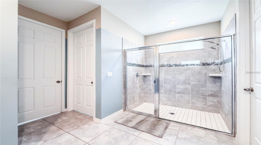 KISSIMMEE, Florida 34747, 9 Bedrooms Bedrooms, ,6 BathroomsBathrooms,Residential,For Sale,HILTON RIDGE,0,MFRO6342644