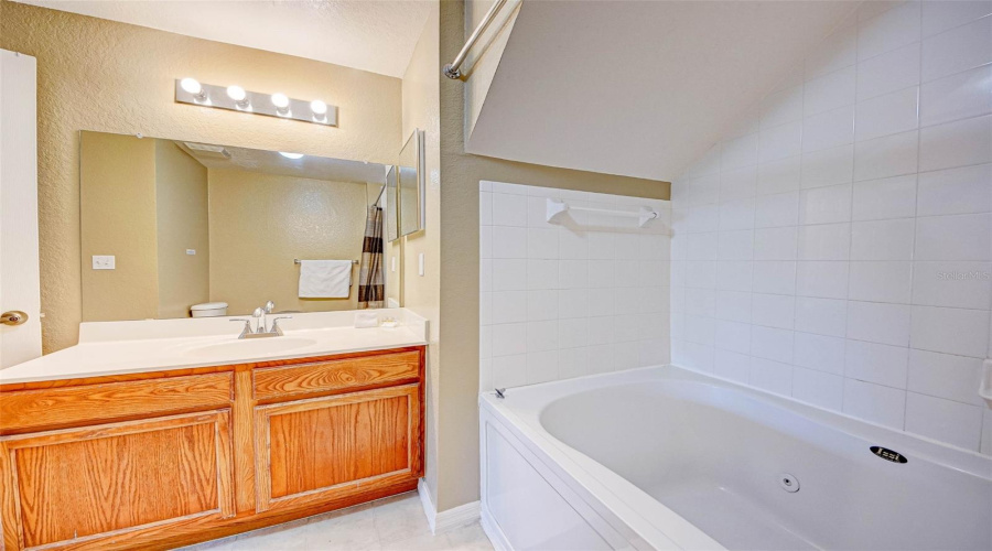KISSIMMEE, Florida 34746, 4 Bedrooms Bedrooms, ,3 BathroomsBathrooms,Residential,For Sale,LODI,0,MFRO6343670