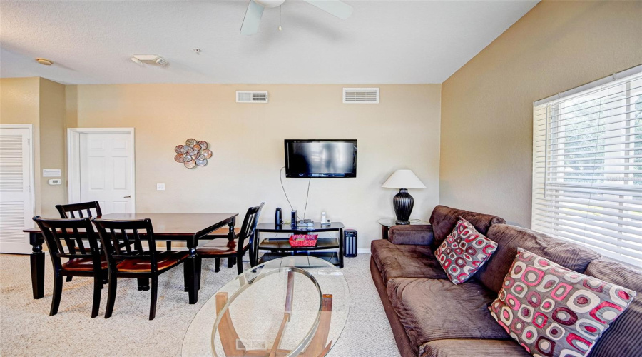 KISSIMMEE, Florida 34746, 4 Bedrooms Bedrooms, ,3 BathroomsBathrooms,Residential,For Sale,LODI,0,MFRO6343670