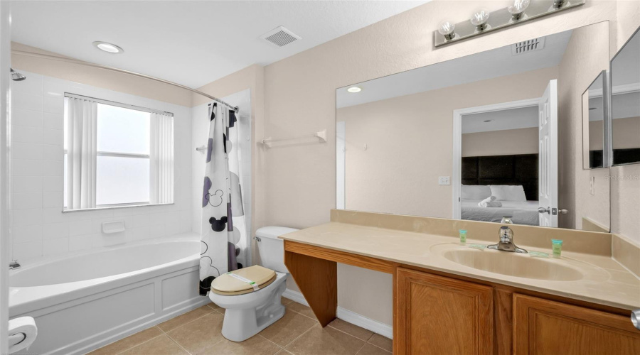 KISSIMMEE, Florida 34746, 4 Bedrooms Bedrooms, ,3 BathroomsBathrooms,Residential,For Sale,IMPALA,0,MFRO6337692