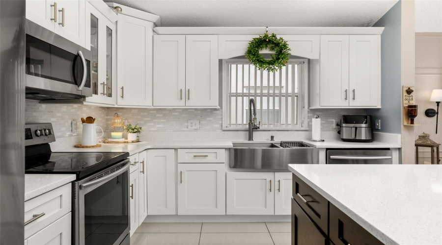 DAVENPORT, Florida 33897, 4 Bedrooms Bedrooms, ,2 BathroomsBathrooms,Residential,For Sale,LOCKBREEZE,0,MFRS5134698