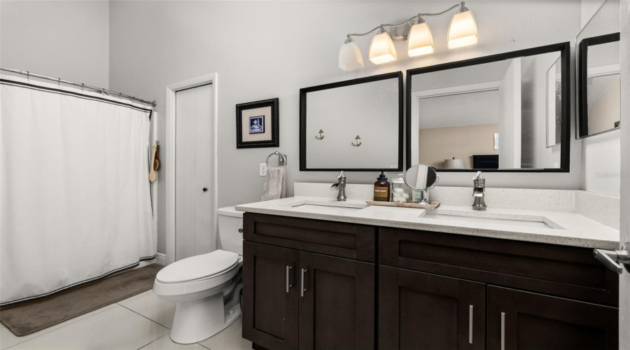 DAVENPORT, Florida 33897, 4 Bedrooms Bedrooms, ,2 BathroomsBathrooms,Residential,For Sale,LOCKBREEZE,0,MFRS5134698