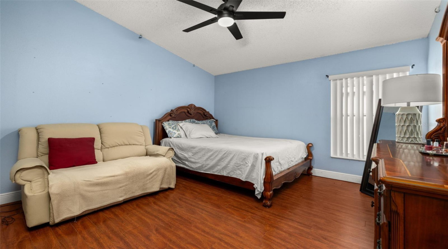 DAVENPORT, Florida 33897, 4 Bedrooms Bedrooms, ,2 BathroomsBathrooms,Residential,For Sale,LOCKBREEZE,0,MFRS5134698