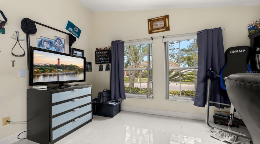 DAVENPORT, Florida 33897, 4 Bedrooms Bedrooms, ,2 BathroomsBathrooms,Residential,For Sale,LOCKBREEZE,0,MFRS5134698