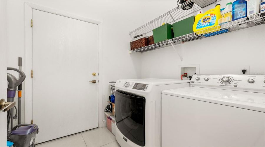DAVENPORT, Florida 33897, 4 Bedrooms Bedrooms, ,2 BathroomsBathrooms,Residential,For Sale,LOCKBREEZE,0,MFRS5134698