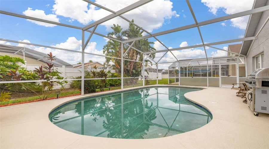 DAVENPORT, Florida 33897, 4 Bedrooms Bedrooms, ,2 BathroomsBathrooms,Residential,For Sale,LOCKBREEZE,0,MFRS5134698