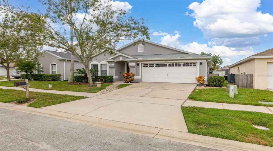 DAVENPORT, Florida 33897, 4 Bedrooms Bedrooms, ,2 BathroomsBathrooms,Residential,For Sale,LOCKBREEZE,0,MFRS5134698