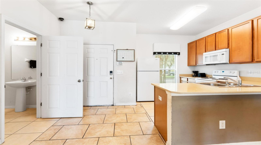 KISSIMMEE, Florida 34746, 3 Bedrooms Bedrooms, ,2 BathroomsBathrooms,Residential,For Sale,ALBERTO CIRCLE,0,MFRS5133485