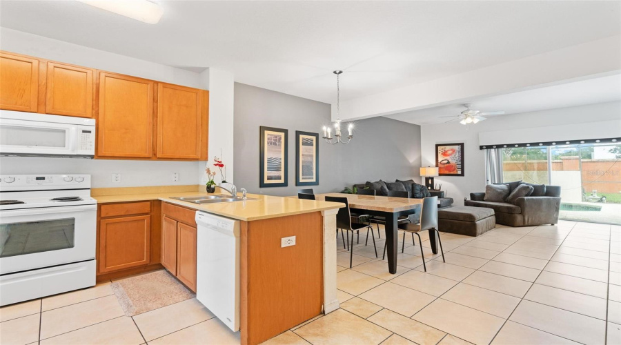 KISSIMMEE, Florida 34746, 3 Bedrooms Bedrooms, ,2 BathroomsBathrooms,Residential,For Sale,ALBERTO CIRCLE,0,MFRS5133485