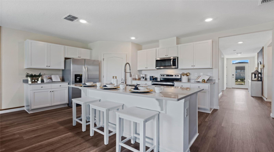 DAVENPORT, Florida 33837, 4 Bedrooms Bedrooms, ,2 BathroomsBathrooms,Residential,For Sale,MOLERA BEACH,0,MFRO6344446