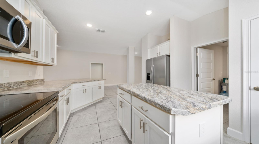 DAVENPORT, Florida 33837, 4 Bedrooms Bedrooms, ,3 BathroomsBathrooms,Residential,For Sale,CITRUS LANDINGS,0,MFRS5134742