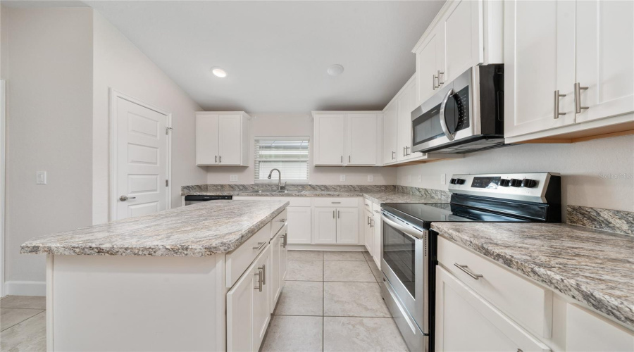 DAVENPORT, Florida 33837, 4 Bedrooms Bedrooms, ,3 BathroomsBathrooms,Residential,For Sale,CITRUS LANDINGS,0,MFRS5134742