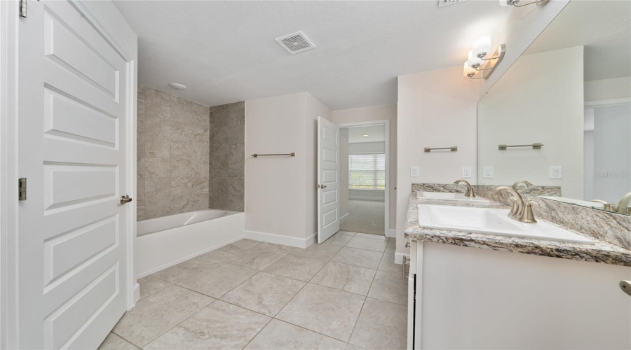 DAVENPORT, Florida 33837, 4 Bedrooms Bedrooms, ,3 BathroomsBathrooms,Residential,For Sale,CITRUS LANDINGS,0,MFRS5134742
