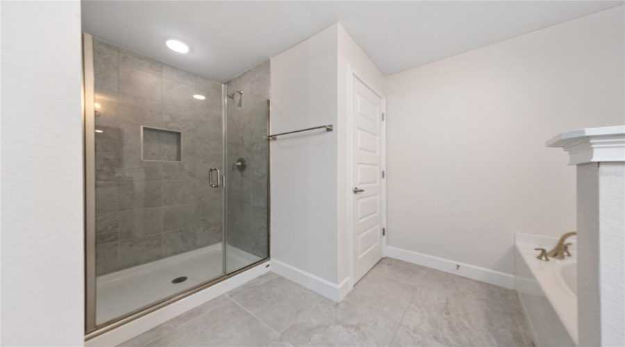 DAVENPORT, Florida 33837, 4 Bedrooms Bedrooms, ,3 BathroomsBathrooms,Residential,For Sale,CITRUS LANDINGS,0,MFRS5134742