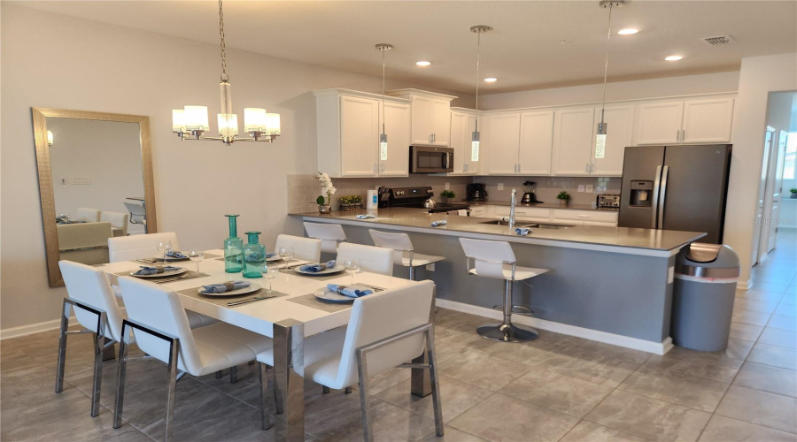 DAVENPORT, Florida 33896, 3 Bedrooms Bedrooms, ,2 BathroomsBathrooms,Residential,For Sale,CABOT CLIFFS,0,MFRS5134755