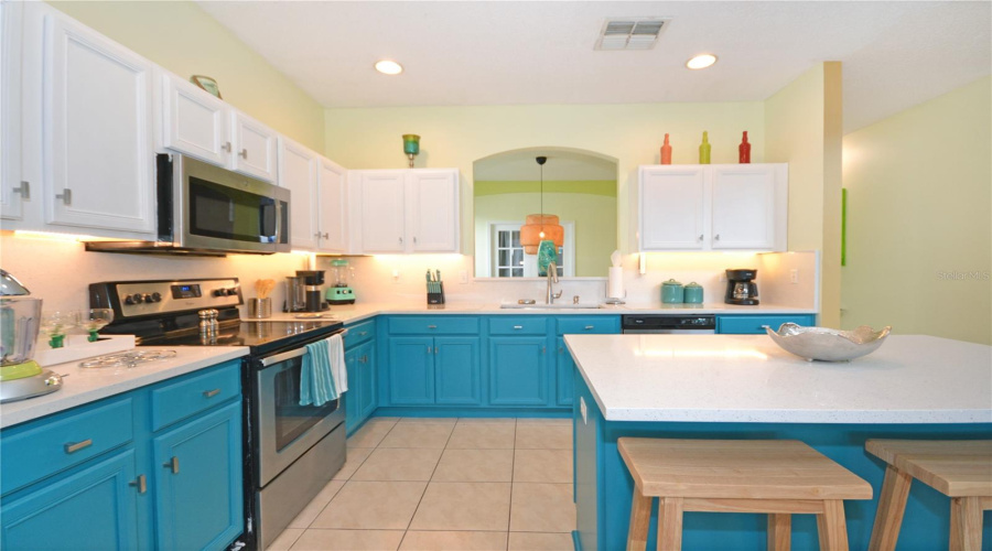 KISSIMMEE, Florida 34746, 7 Bedrooms Bedrooms, ,5 BathroomsBathrooms,Residential,For Sale,HIDEAWAY BEACH,0,MFRS5118091