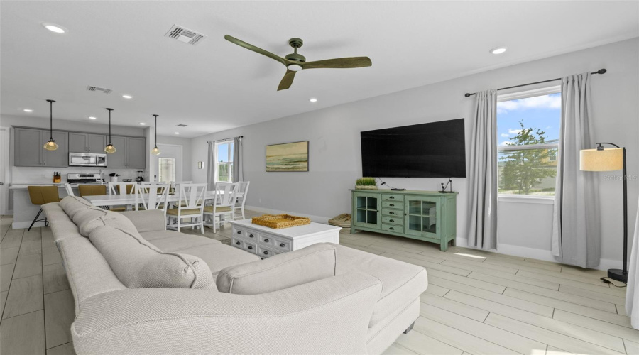 REUNION, Florida 34747, 3 Bedrooms Bedrooms, ,2 BathroomsBathrooms,Residential,For Sale,DRIVING RANGE,0,MFRO6344423