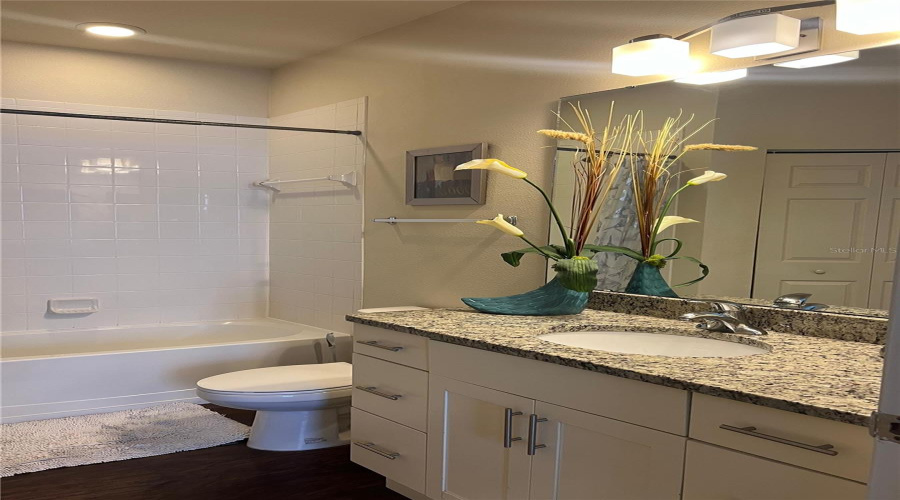 KISSIMMEE, Florida 34746, 4 Bedrooms Bedrooms, ,3 BathroomsBathrooms,Residential,For Sale,EDENSHIRE,0,MFRO6344443