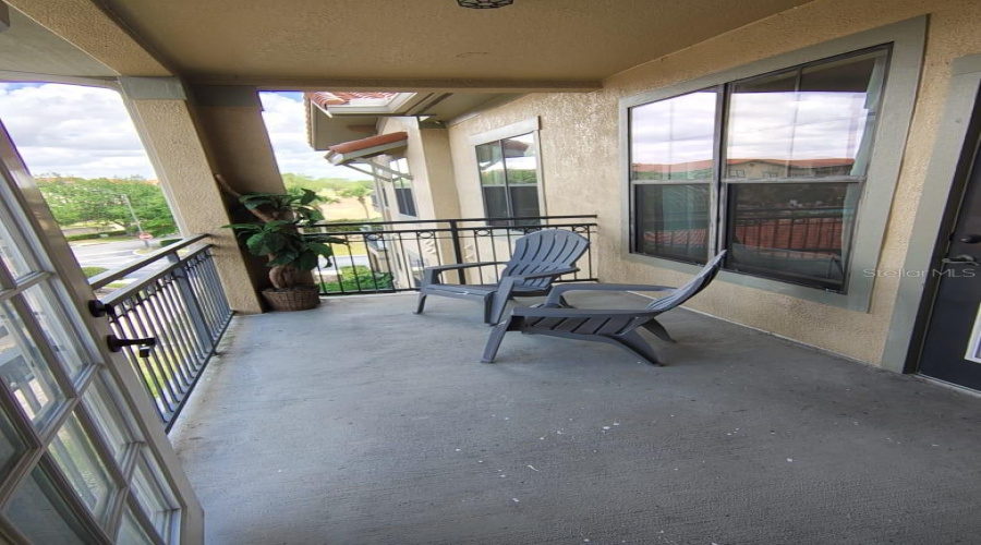 DAVENPORT, Florida 33897, 4 Bedrooms Bedrooms, ,3 BathroomsBathrooms,Residential,For Sale,CHARO,0,MFRS5134718