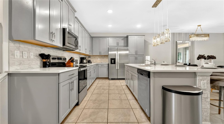 KISSIMMEE, Florida 34747, 5 Bedrooms Bedrooms, ,4 BathroomsBathrooms,Residential,For Sale,TROPICAL PALMS,0,MFRS5134778