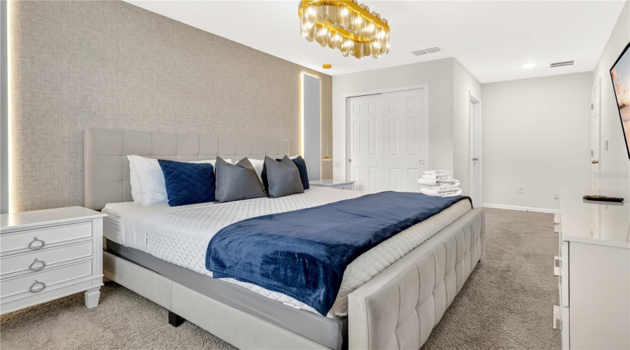 KISSIMMEE, Florida 34747, 5 Bedrooms Bedrooms, ,4 BathroomsBathrooms,Residential,For Sale,TROPICAL PALMS,0,MFRS5134778