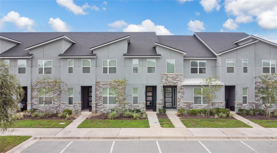 KISSIMMEE, Florida 34747, 5 Bedrooms Bedrooms, ,4 BathroomsBathrooms,Residential,For Sale,TROPICAL PALMS,0,MFRS5134778