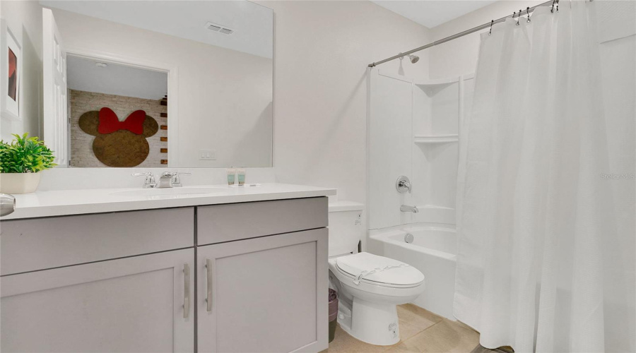KISSIMMEE, Florida 34747, 5 Bedrooms Bedrooms, ,4 BathroomsBathrooms,Residential,For Sale,TROPICAL PALMS,0,MFRS5134778