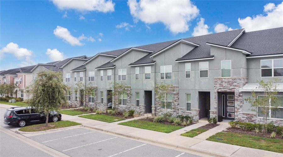 KISSIMMEE, Florida 34747, 5 Bedrooms Bedrooms, ,4 BathroomsBathrooms,Residential,For Sale,TROPICAL PALMS,0,MFRS5134778