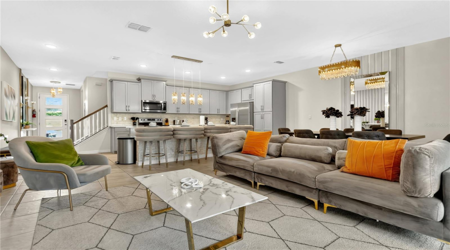 KISSIMMEE, Florida 34747, 5 Bedrooms Bedrooms, ,4 BathroomsBathrooms,Residential,For Sale,TROPICAL PALMS,0,MFRS5134778