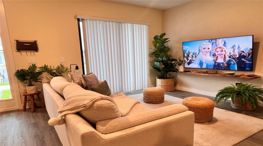 KISSIMMEE, Florida 34747, 3 Bedrooms Bedrooms, ,3 BathroomsBathrooms,Residential,For Sale,SUSTAINABLE,0,MFRO6343922