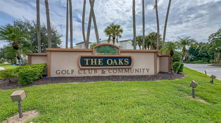 KISSIMMEE, Florida 34746, 4 Bedrooms Bedrooms, ,2 BathroomsBathrooms,Residential,For Sale,THE OAKS,0,MFRS5134772