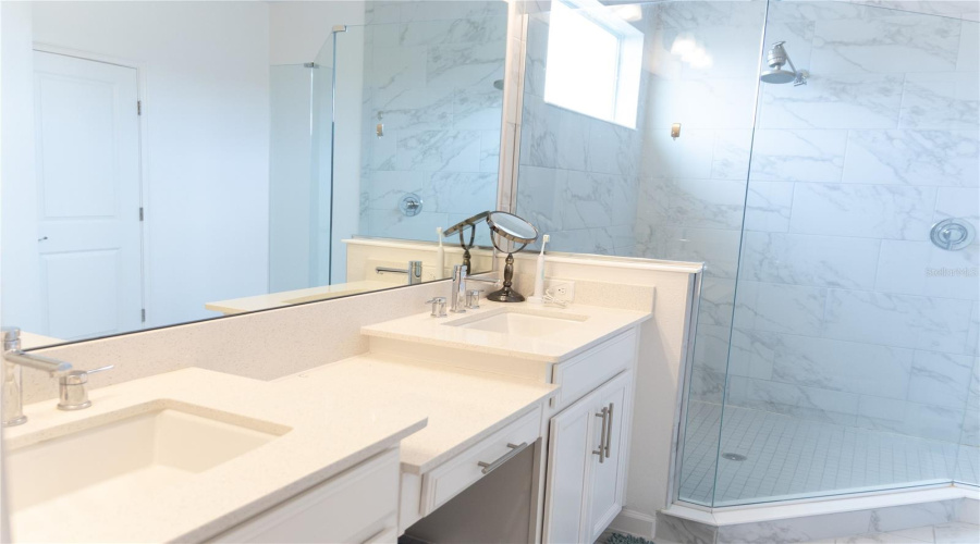 DAVENPORT, Florida 33837, 5 Bedrooms Bedrooms, ,4 BathroomsBathrooms,Residential,For Sale,ROSEDALE,0,MFRO6343943